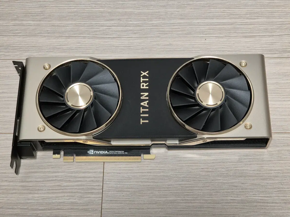 그래픽카드 nVidia Titan RTX